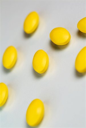 simsearch:625-02927358,k - Close-up of pills Foto de stock - Sin royalties Premium, Código: 625-00898142