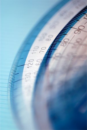 Close-up of two protractors Foto de stock - Royalty Free Premium, Número: 625-00898183