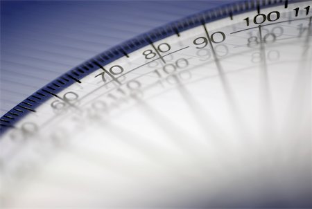 Close-up of numbers on a protractor Foto de stock - Royalty Free Premium, Número: 625-00898246