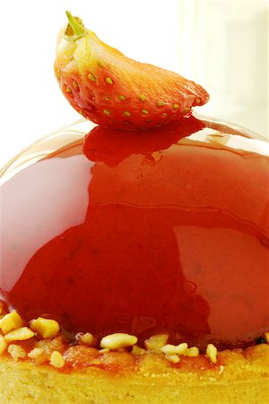 simsearch:630-03479951,k - Close-up of a strawberry tart in a plate Stock Photo - Premium Royalty-Free, Code: 625-00898803