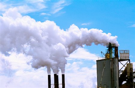 smoke chimney - Paper pulp mill emitting smoke, North Benol, Oregon, USA Stock Photo - Premium Royalty-Free, Code: 625-00899023
