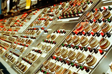 Panneaux de contrôle à une centrale nucléaire, Mississippi, Etats-Unis Photographie de stock - Premium Libres de Droits, Code: 625-00899031