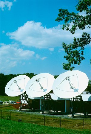 Satellite dish on a landscape, Maryland, USA Stock Photo - Premium Royalty-Free, Code: 625-00899075