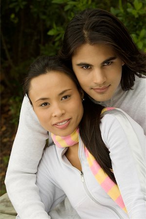 simsearch:640-03257281,k - Portrait of a young couple smiling Foto de stock - Sin royalties Premium, Código: 625-00899616