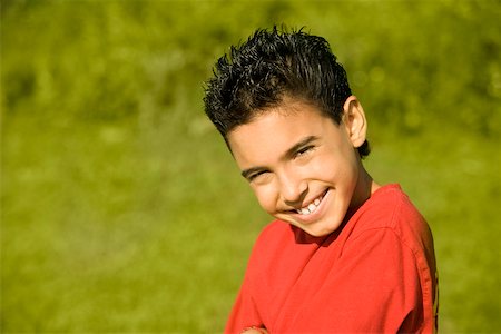 simsearch:625-00902119,k - Portrait d'un garçon souriant Photographie de stock - Premium Libres de Droits, Code: 625-00899680