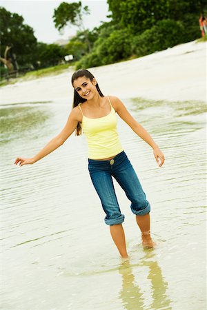 simsearch:625-00902214,k - Girl standing in water on the beach Stock Photo - Premium Royalty-Free, Code: 625-00900290