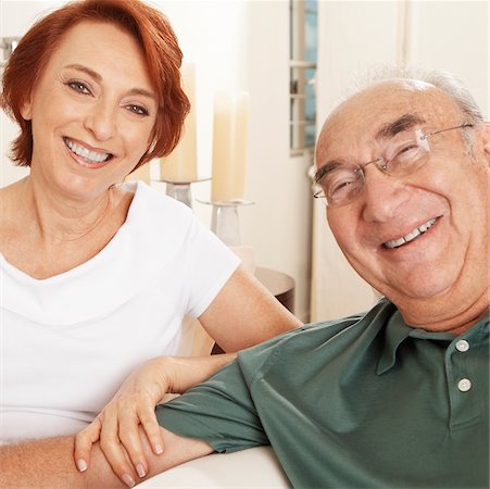 simsearch:625-00841593,k - Portrait of a senior couple smiling Stock Photo - Premium Royalty-Free, Code: 625-00900316