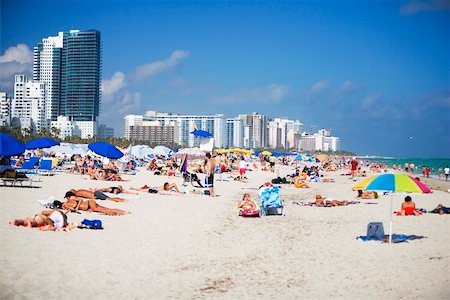 south beach - Tourist on the beach, South Beach Miami, Florida, USA Fotografie stock - Premium Royalty-Free, Codice: 625-00903223
