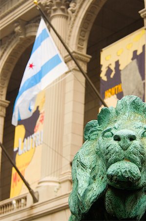 Low angle view of the statue of a lion, Chicago, Illinois, USA Stock Photo - Premium Royalty-Free, Code: 625-00903402