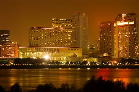 simsearch:625-00903573,k - Buildings in a city lit up at night, New Orleans, Louisiana, USA Foto de stock - Sin royalties Premium, Código: 625-00903535