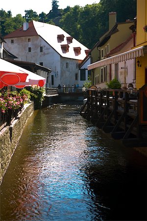 simsearch:625-02928127,k - Sidewalk cafe on the banks of a canal, Czech Republic Fotografie stock - Premium Royalty-Free, Codice: 625-00903626