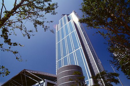 Low Angle View of Skyscraper, Osaka Prefectural Government Sakishima Building, Osaka, Japan Foto de stock - Sin royalties Premium, Código: 625-00903651