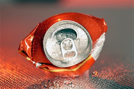 empty food can - Close-up of a crushed can Stock Photo - Premium Royalty-Free, Code: 625-01038574