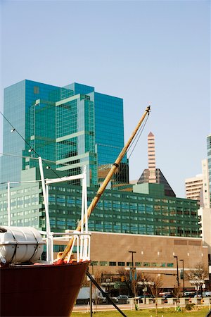 simsearch:625-01752571,k - Ship moored in front of a building, Inner Harbor, Baltimore Maryland, USA Foto de stock - Sin royalties Premium, Código: 625-01038664