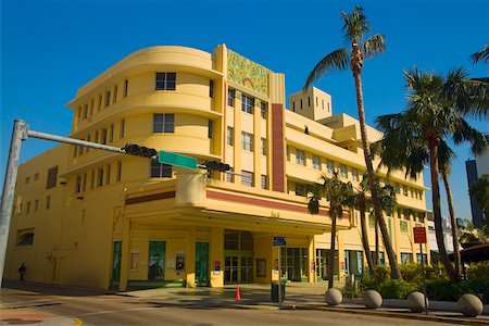 pylon in city - Low angle view of a building on the roadside, Miami, Florida, USA Stock Photo - Premium Royalty-Free, Code: 625-01039934