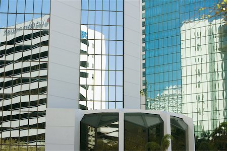 simsearch:625-01040059,k - Reflection of buildings on glass, Miami, Florida, USA Fotografie stock - Premium Royalty-Free, Codice: 625-01039977