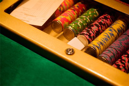 simsearch:625-00903573,k - High angle view of gambling chips Las Vegas, Nevada, USA Foto de stock - Sin royalties Premium, Código: 625-01040189