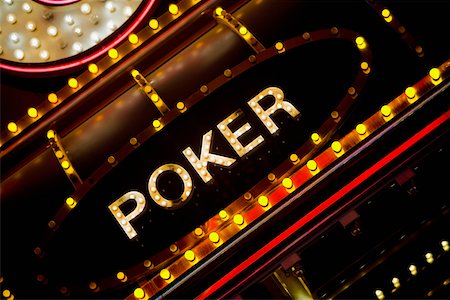 simsearch:625-01040230,k - Low angle view of a poker sign, Las Vegas, Nevada, USA Foto de stock - Sin royalties Premium, Código: 625-01040239