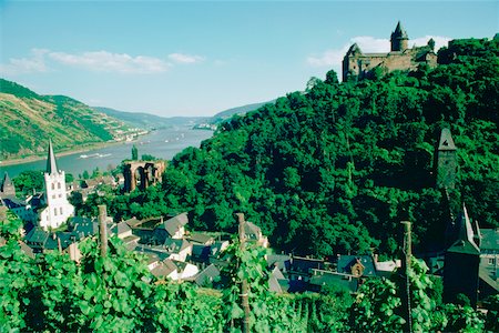 High angle of houses and lush foliage, Bacharach, Rhine River, Germany Stock Photo - Premium Royalty-Free, Code: 625-01040698