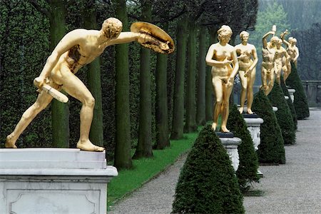 Gold-Skulpturen im Garten, Herren Hausen Gärten, Hannover, Deutschland Stockbilder - Premium RF Lizenzfrei, Bildnummer: 625-01040739