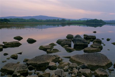 simsearch:625-01250905,k - Roches dans un lac, lac Ross, comté de Galway, Irlande Photographie de stock - Premium Libres de Droits, Code: 625-01040758