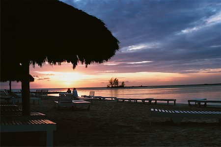 simsearch:625-01040510,k - Silhouette der strohgedeckten Baldachin sieht man am Strand von Negril, Jamaika Stockbilder - Premium RF Lizenzfrei, Bildnummer: 625-01040861
