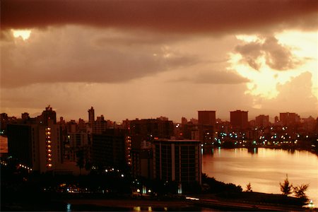 simsearch:625-01040948,k - Paysage urbain spectaculaire au coucher du soleil, Puerto Rico Photographie de stock - Premium Libres de Droits, Code: 625-01040988