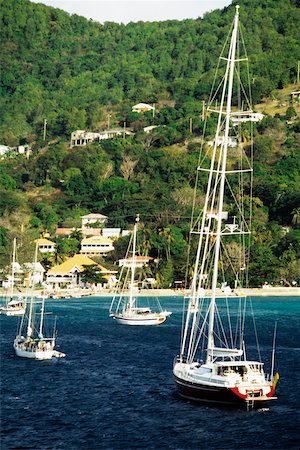 Blick auf Boote Segeln in Richtung einer Küste, Tobago Stockbilder - Premium RF Lizenzfrei, Bildnummer: 625-01040992