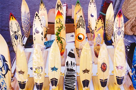 Gros plan des modèles de surfboats dans un magasin, Bali, Indonésie Photographie de stock - Premium Libres de Droits, Code: 625-01094140