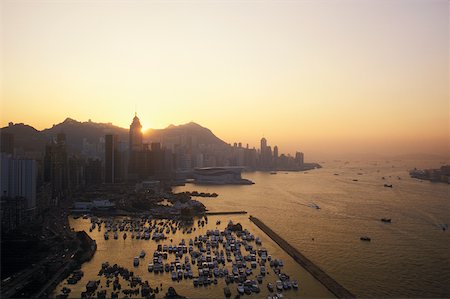 simsearch:625-01094363,k - Boats moored at a harbor, Hong Kong, China Foto de stock - Sin royalties Premium, Código: 625-01094524