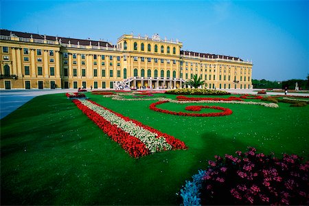 schloss schonbrunn - Jardin devant un palais, Palais de Schönbrunn, Vienne, Autriche Photographie de stock - Premium Libres de Droits, Code: 625-01095162