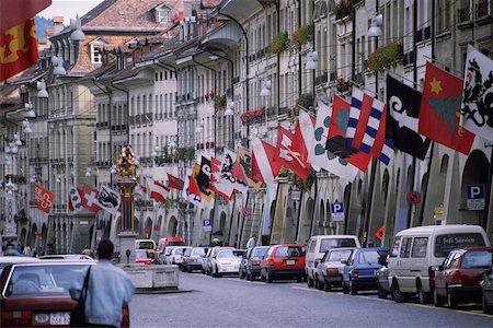 Cars parked on the street, Berne, Berne Canton, Switzerland Foto de stock - Sin royalties Premium, Código: 625-01095316