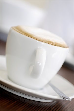 full cup - Close-up of a cup of coffee Stock Photo - Premium Royalty-Free, Code: 625-01095634