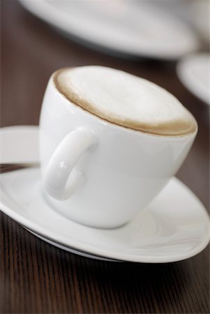 simsearch:625-00803005,k - Gros plan d'une tasse de café Photographie de stock - Premium Libres de Droits, Code: 625-01095670