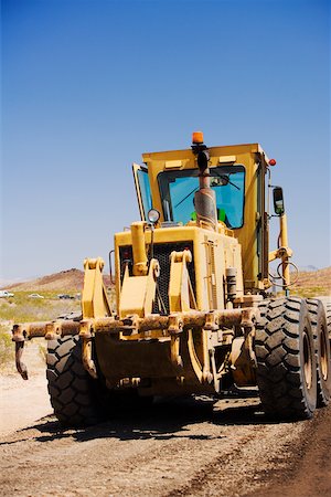 simsearch:625-01097231,k - Close-up of a bulldozer Stock Photo - Premium Royalty-Free, Code: 625-01097199