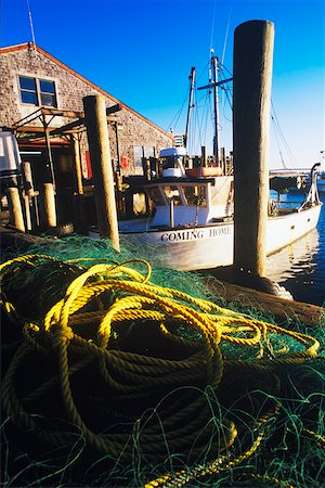 simsearch:625-01098257,k - Boat moored at a dock, Cape Cod, Massachusetts, USA Foto de stock - Sin royalties Premium, Código: 625-01098261