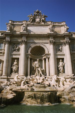 simsearch:625-01095210,k - Statues devant un immeuble, la fontaine de Trevi, Rome, Italie Photographie de stock - Premium Libres de Droits, Code: 625-01098606