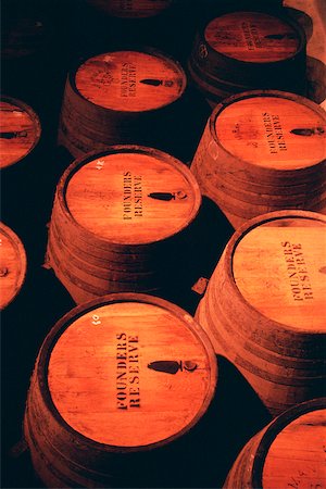 Close-up of port barrels, Oporto, Portugal Foto de stock - Sin royalties Premium, Código: 625-01098637