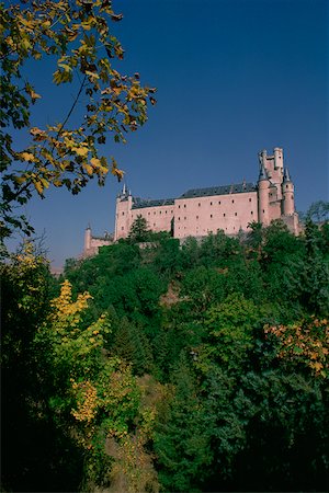 simsearch:625-02928762,k - Low Angle View einer Burg auf einem Hügel, der Alcázar von Segovia, Segovia, Spanien Stockbilder - Premium RF Lizenzfrei, Bildnummer: 625-01098662