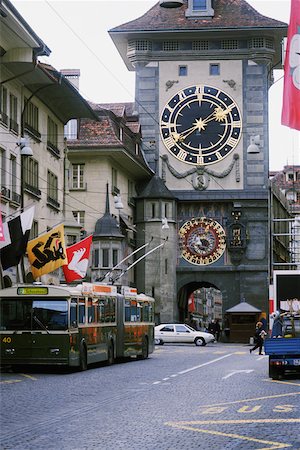 simsearch:625-00801696,k - Low angle view of a clock tower in a city, Berne, Berne Canton, Switzerland Foto de stock - Sin royalties Premium, Código: 625-01098706