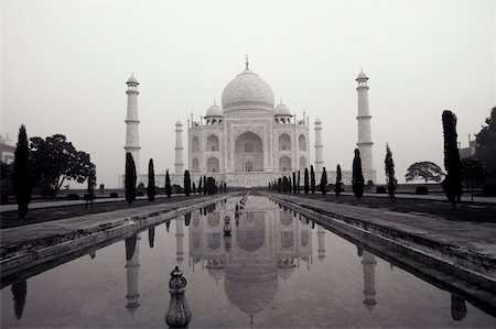 simsearch:625-01093095,k - Facade of a monument, Taj Mahal, Agra, Uttar Pradesh, India Foto de stock - Sin royalties Premium, Código: 625-01093125
