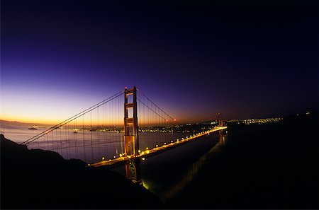 simsearch:625-01750377,k - Bridge lit up at night, Golden Gate Bridge, San Francisco, California, USA Foto de stock - Sin royalties Premium, Código: 625-01093146