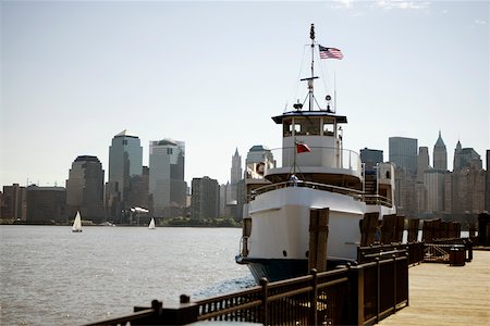 simsearch:625-01093217,k - Ferry at a dock, Manhattan, New York City, New York State, USA Fotografie stock - Premium Royalty-Free, Codice: 625-01093291
