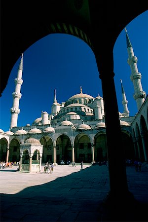 simsearch:630-03482581,k - Low angle view of a mosque, Blue Mosque, Istanbul, Turkey Fotografie stock - Premium Royalty-Free, Codice: 625-01249815