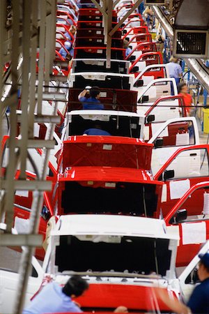 Overhead view of Nissan trucks near end of assembly line, Smyrna Tennessee Stock Photo - Premium Royalty-Free, Code: 625-01251311