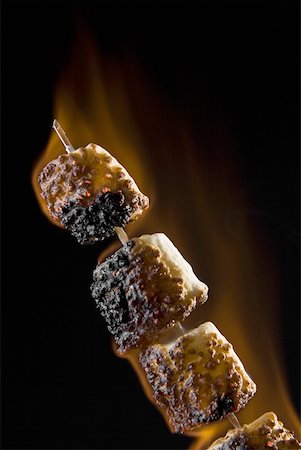 simsearch:625-01252133,k - Close-up of toasted marshmallows on a skewer Stock Photo - Premium Royalty-Free, Code: 625-01251856