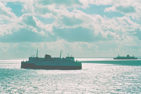 simsearch:625-01251598,k - Two ferries in the sea, Denmark Foto de stock - Royalty Free Premium, Número: 625-01251897