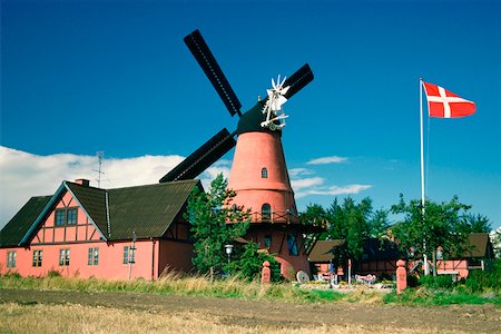 simsearch:625-02927735,k - Restaurant près d'un moulin à vent, comté de Funen, Danemark Photographie de stock - Premium Libres de Droits, Code: 625-01252436