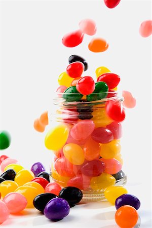 Gros plan de bonbons dans un bocal Photographie de stock - Premium Libres de Droits, Code: 625-01264951