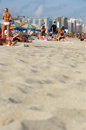 florida city beaches - Tourists on the beach, Miami Beach, Florida, USA Foto de stock - Sin royalties Premium, Código: 625-01261279